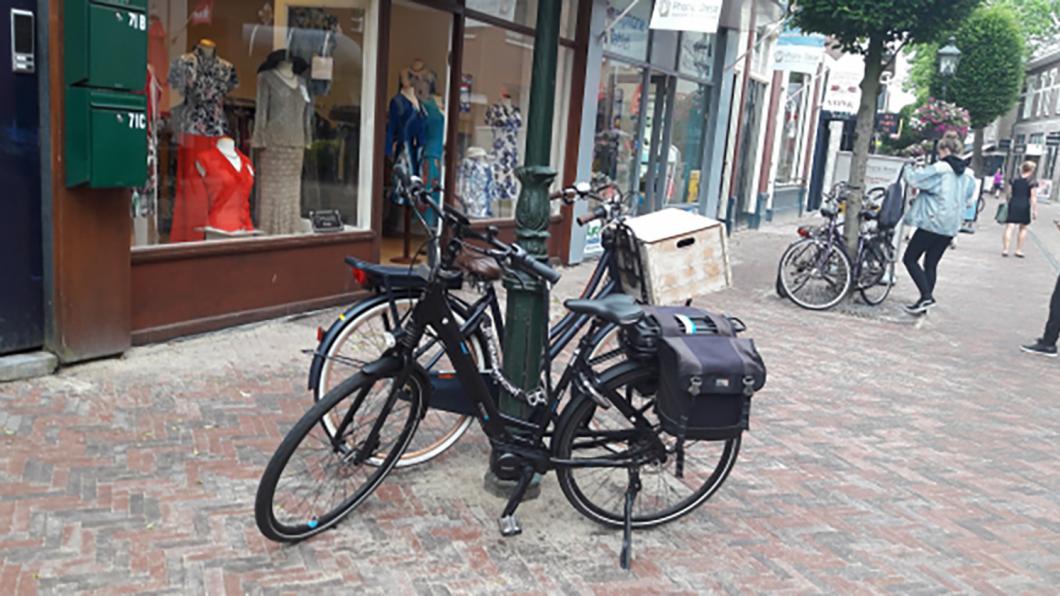 600x315-geparkeerde-fietsen-laanstraat.jpg
